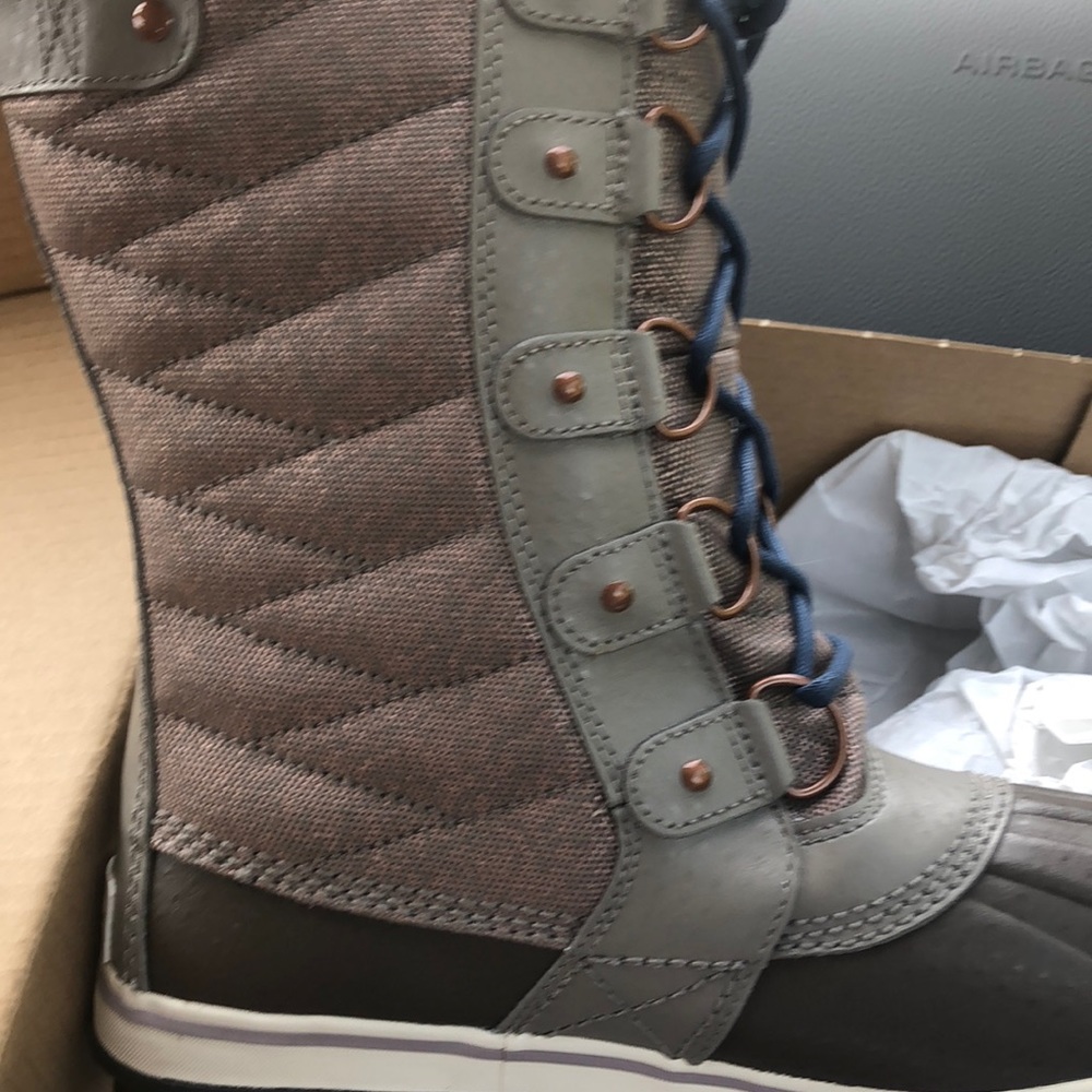 Tofino ll Sorel waterproof boot kettle / dusk NIB - Picture 5 of 7